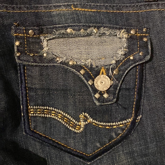 Almost Famous Women’s Jeans - Picture 9 of 11